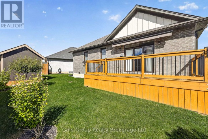 Photo 36 at 3 Evergreen Court, Tillsonburg