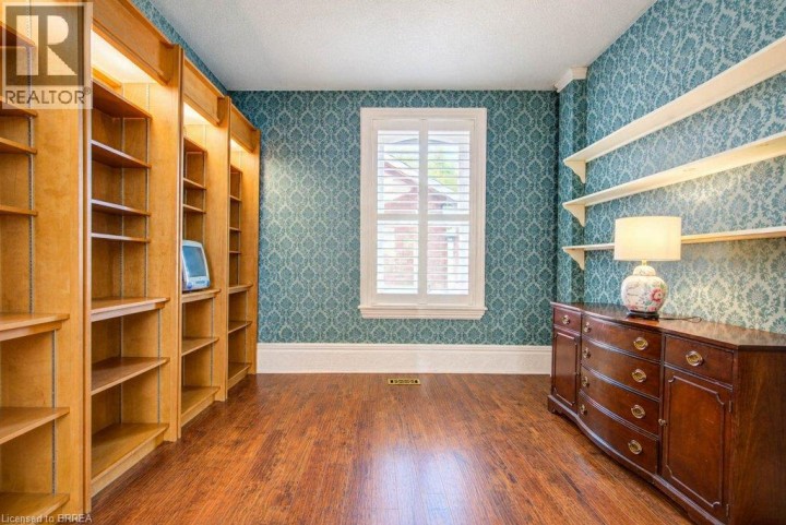 Photo 9 at 72 Albion Street, North Ward, Brantford