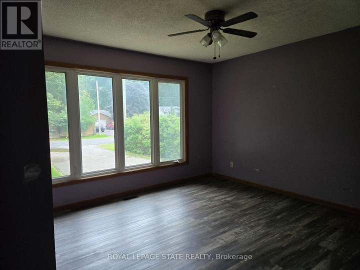 Photo 17 at 8 Lyndhurst Avenue, Pine Grove, Norfolk County