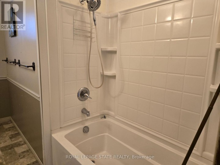 Photo 18 at 8 Lyndhurst Avenue, Pine Grove, Norfolk County