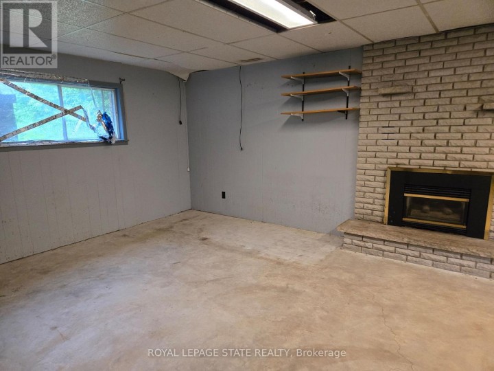 Photo 25 at 8 Lyndhurst Avenue, Pine Grove, Norfolk County