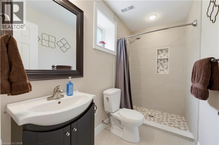 Photo 28 at 50 Southglen Road, Brier Park, Brantford