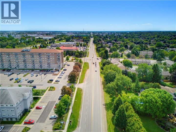 Photo 7 at 50 Southglen Road, Brier Park, Brantford