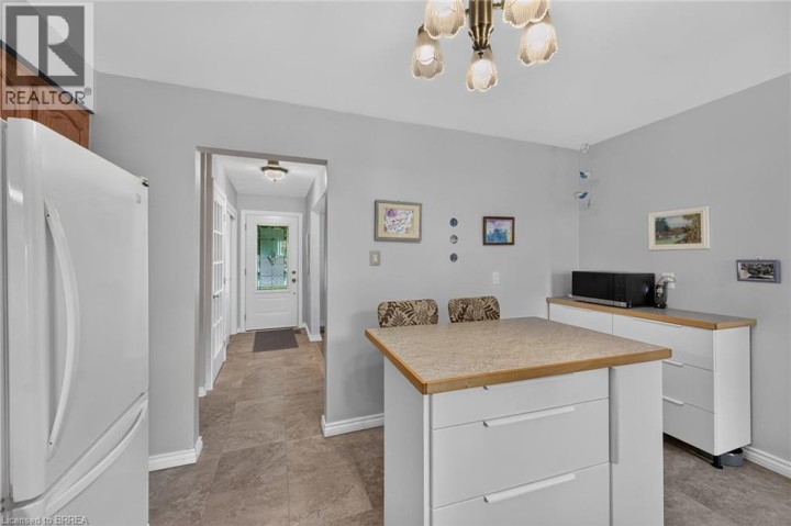 Photo 10 at 15 Canary Drive, Cedarland, Brantford