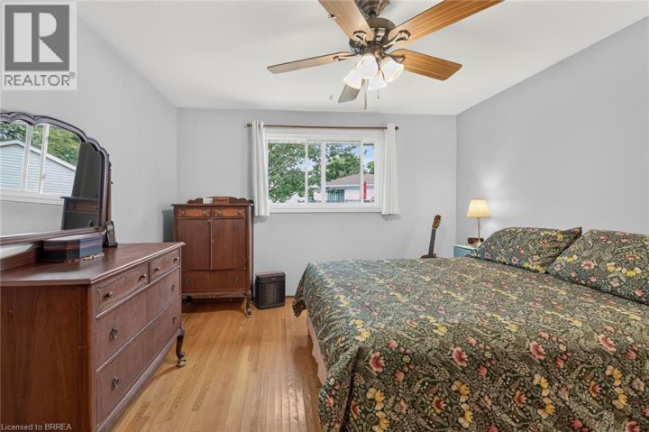 Photo 23 at 15 Canary Drive, Cedarland, Brantford