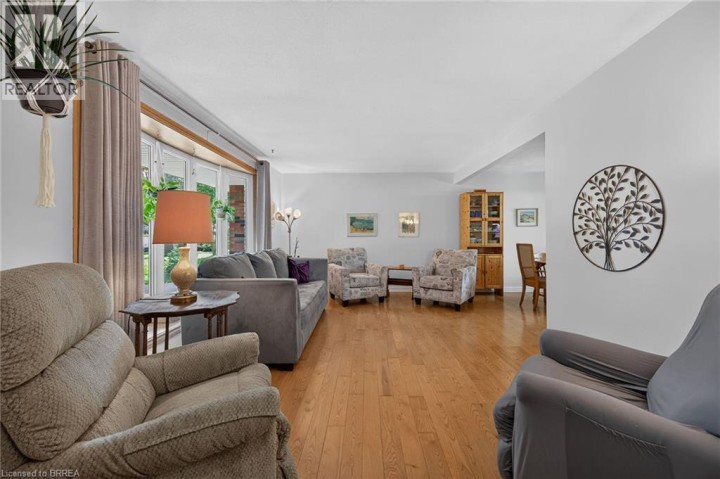 Photo 16 at 15 Canary Drive, Cedarland, Brantford