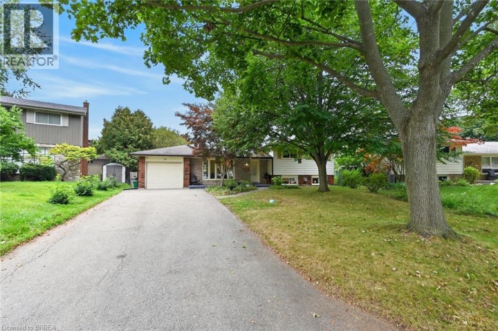 Photo 2 at 15 Canary Drive, Cedarland, Brantford