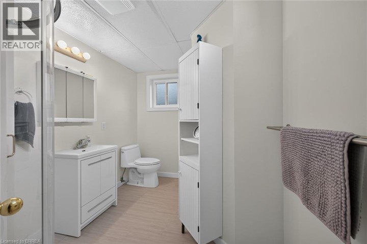 Photo 42 at 15 Canary Drive, Cedarland, Brantford