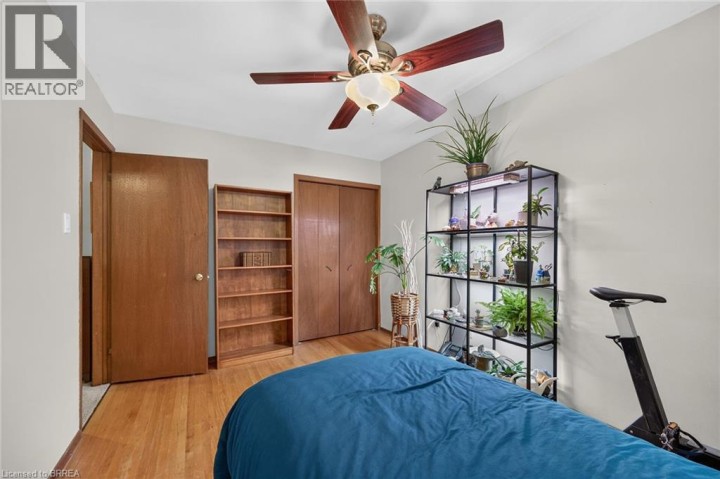 Photo 28 at 15 Canary Drive, Cedarland, Brantford