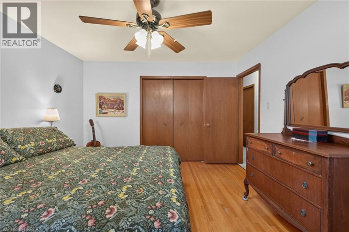 Photo 25 at 15 Canary Drive, Cedarland, Brantford