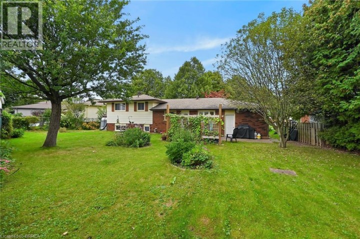 Photo 48 at 15 Canary Drive, Cedarland, Brantford