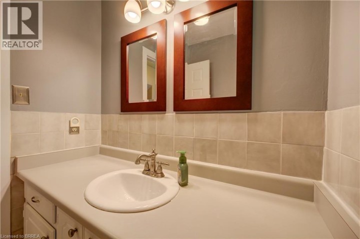 Photo 25 at 367 Fairview Drive, Fairview / Greenbrier, Brantford