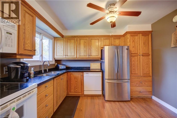 Photo 17 at 367 Fairview Drive, Fairview / Greenbrier, Brantford