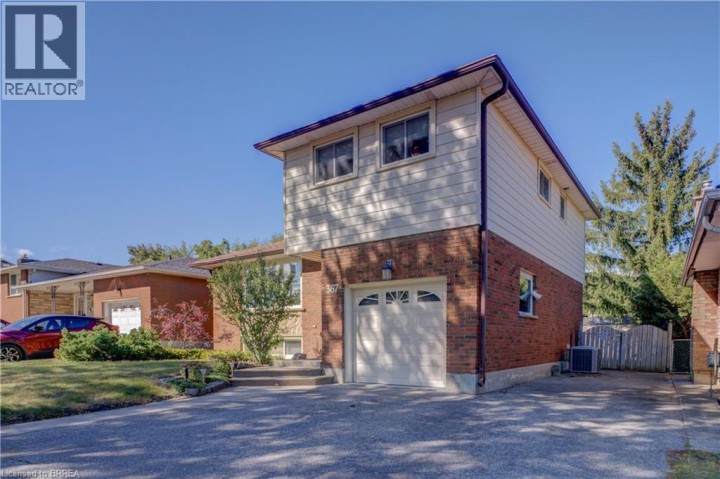 Photo 2 at 367 Fairview Drive, Fairview / Greenbrier, Brantford