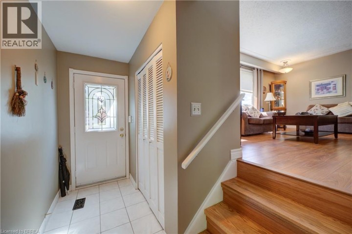Photo 3 at 367 Fairview Drive, Fairview / Greenbrier, Brantford