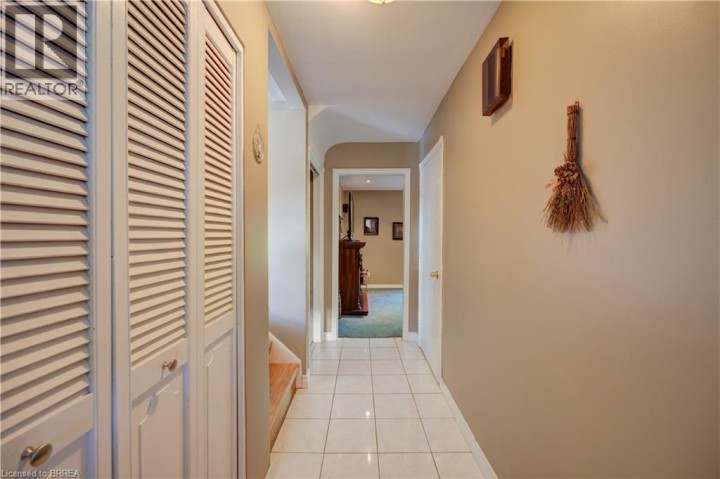 Photo 4 at 367 Fairview Drive, Fairview / Greenbrier, Brantford