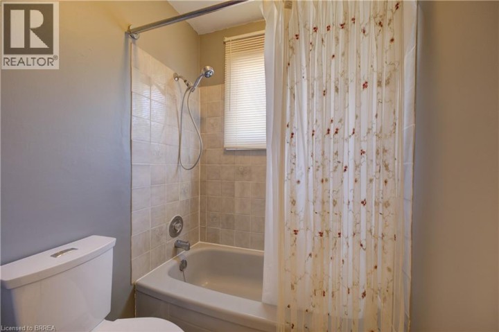 Photo 24 at 367 Fairview Drive, Fairview / Greenbrier, Brantford