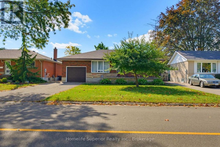 Photo 1 at 41 N Wiltshire Drive, Brantford