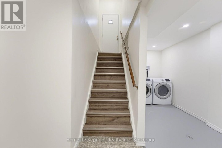Photo 17 at 41 N Wiltshire Drive, Brantford