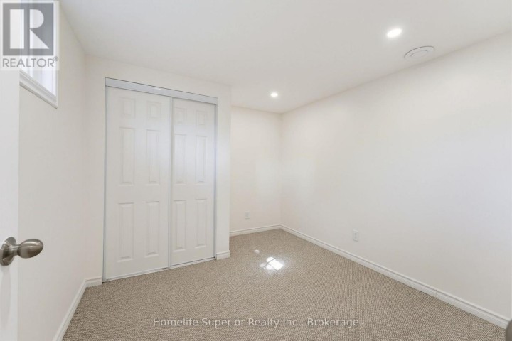 Photo 22 at 41 N Wiltshire Drive, Brantford