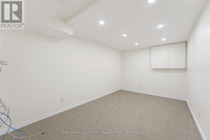 Photo 27 at 41 N Wiltshire Drive, Brantford