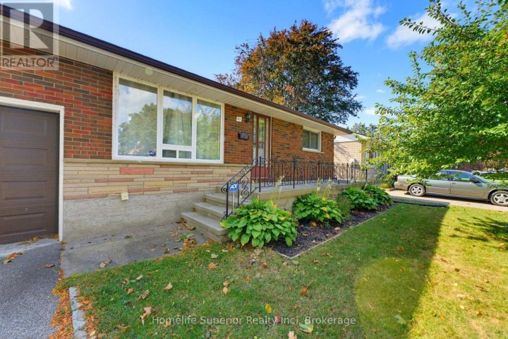 Photo 4 at 41 N Wiltshire Drive, Brantford
