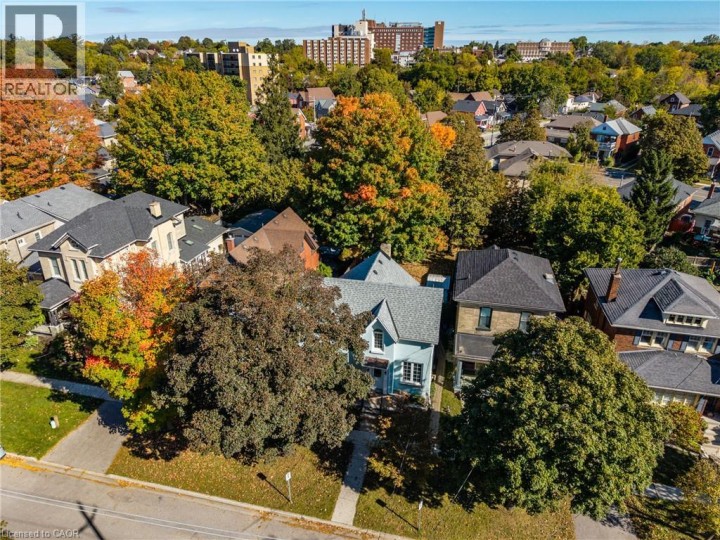 Photo 2 at 33 Palmerston Avenue, Lansdowne, Brantford