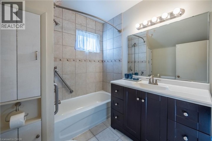 Photo 20 at 33 Palmerston Avenue, Lansdowne, Brantford