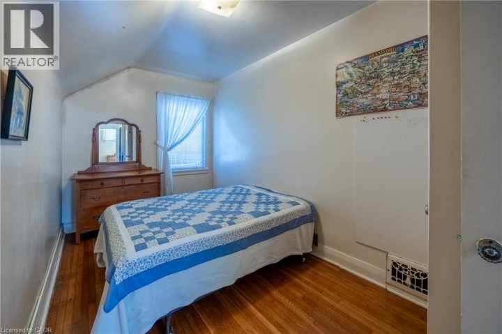 Photo 26 at 33 Palmerston Avenue, Lansdowne, Brantford
