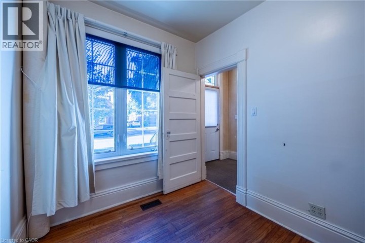 Photo 9 at 33 Palmerston Avenue, Lansdowne, Brantford