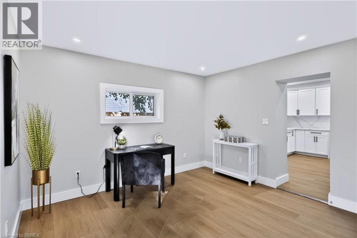 Photo 15 at 9 Walter Street, Eagle Place East, Brantford