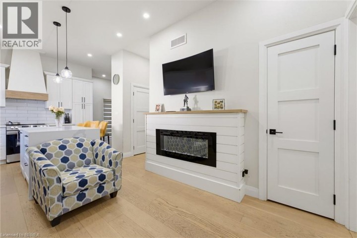 Photo 4 at 410 Nelson Street, Echo Place, Brantford