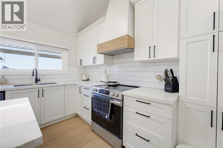 Photo 7 at 410 Nelson Street, Echo Place, Brantford