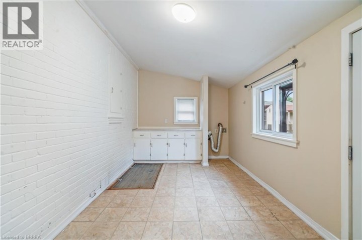 Photo 32 at 25 Alonzo Street, North Ward, Brantford
