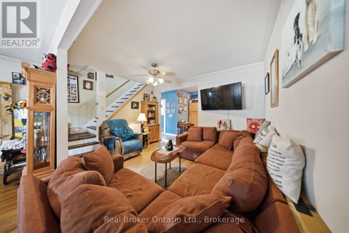 Photo 10 at 69 Arthur Street, Brantford