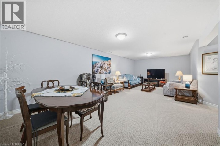 Photo 21 at 8 - 633 N Park Road, Cedarland, Brantford