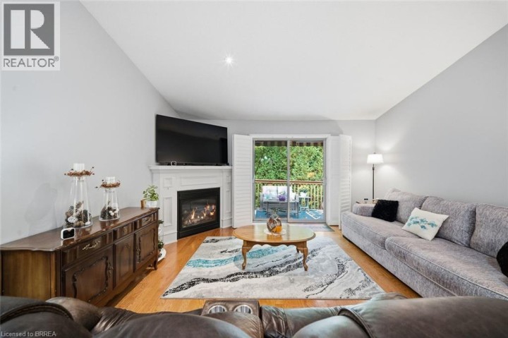 Photo 12 at 8 - 633 N Park Road, Cedarland, Brantford