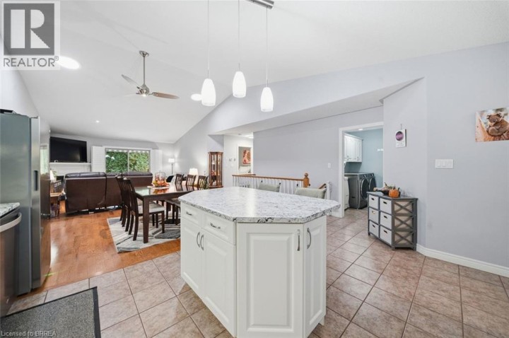 Photo 8 at 8 - 633 N Park Road, Cedarland, Brantford
