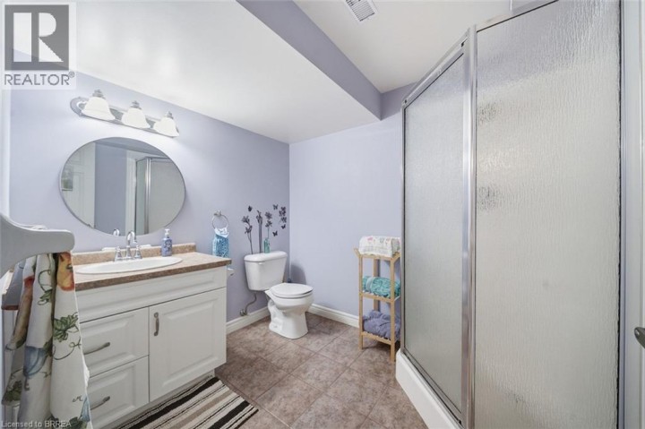 Photo 23 at 8 - 633 N Park Road, Cedarland, Brantford