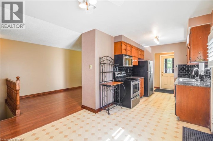 Photo 14 at 35 Ivanhoe Road, Cedarland, Brantford