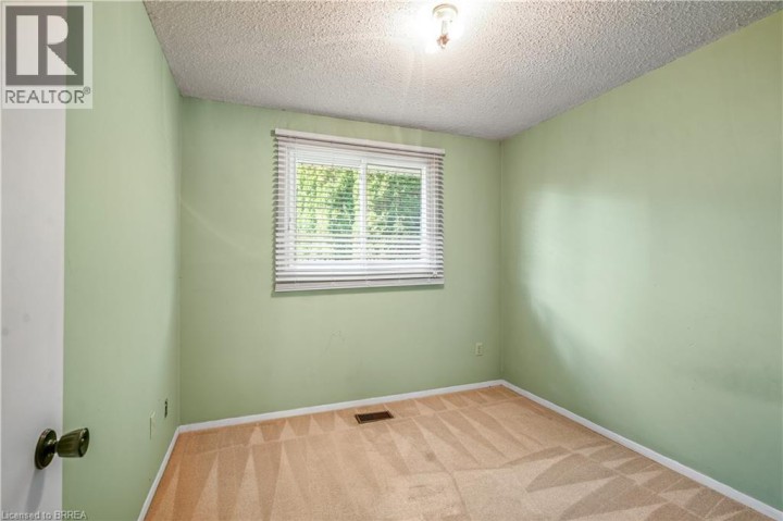 Photo 21 at 35 Ivanhoe Road, Cedarland, Brantford