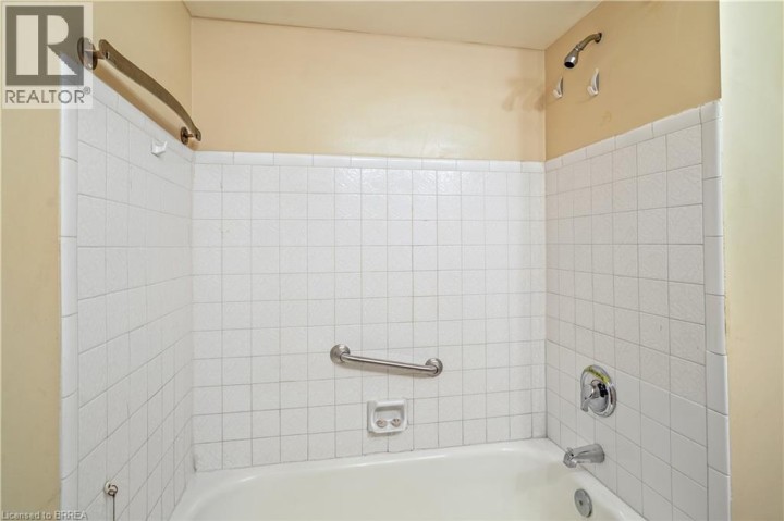 Photo 28 at 35 Ivanhoe Road, Cedarland, Brantford