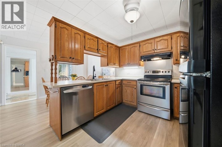 Photo 8 at 144 St George Street, Abigail / Lyons, Brantford