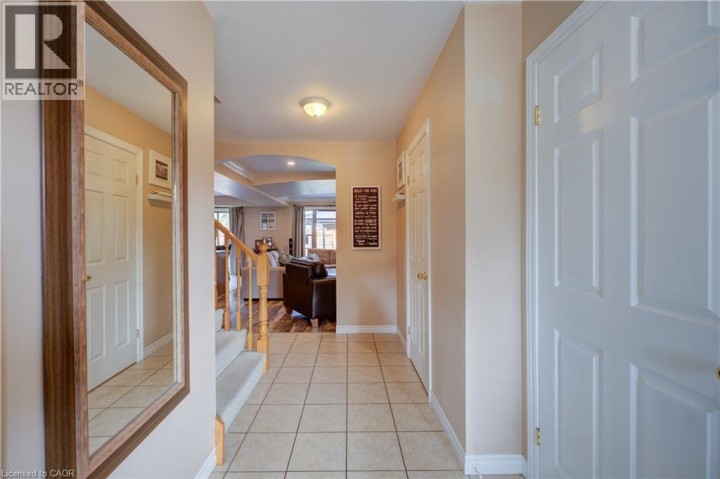 Photo 4 at 3 Fuller Court, Eagle Place East, Brantford