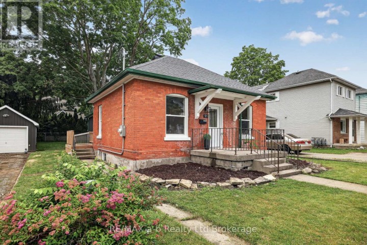 Photo 1 at 91 Winniett Street, Woodstock - North, Woodstock
