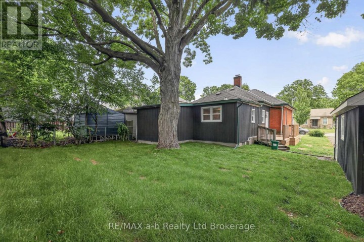 Photo 2 at 91 Winniett Street, Woodstock - North, Woodstock