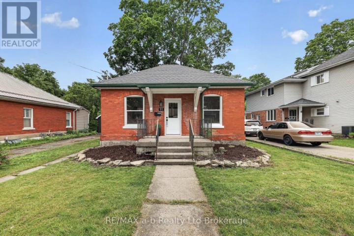 Photo 36 at 91 Winniett Street, Woodstock - North, Woodstock