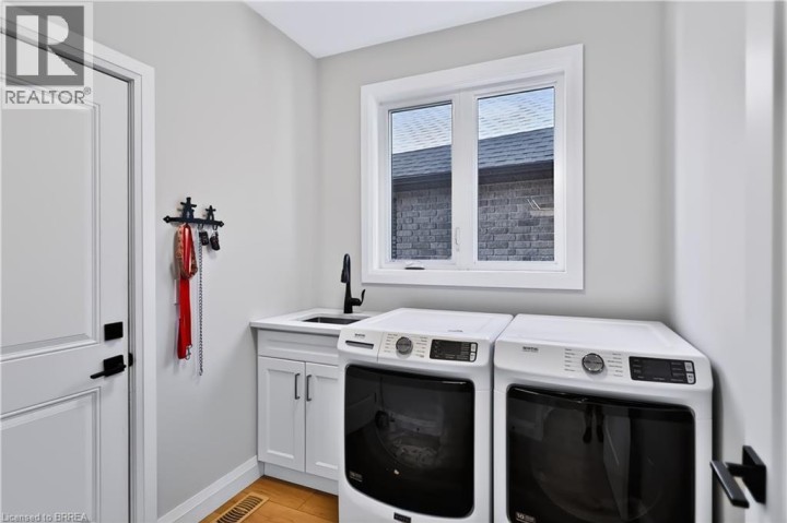 Photo 18 at 13 Cumberland Street, Echo Place, Brantford