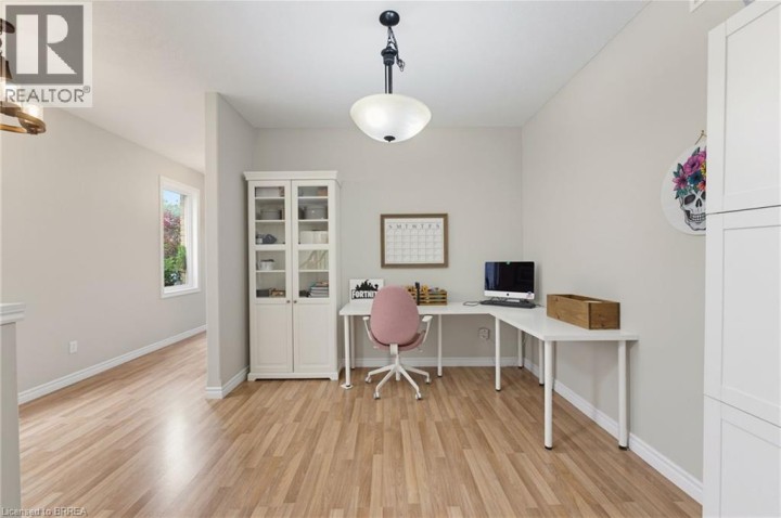 Photo 9 at 196 McGuiness Drive, Donegal / Mcguiness, Brantford
