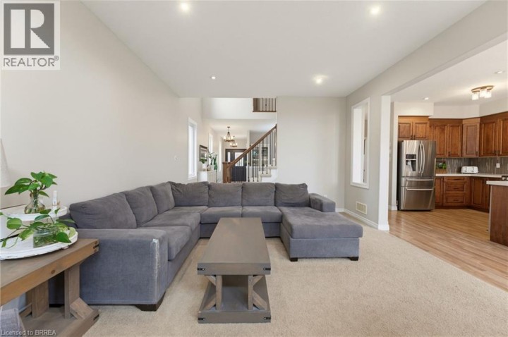 Photo 7 at 196 McGuiness Drive, Donegal / Mcguiness, Brantford